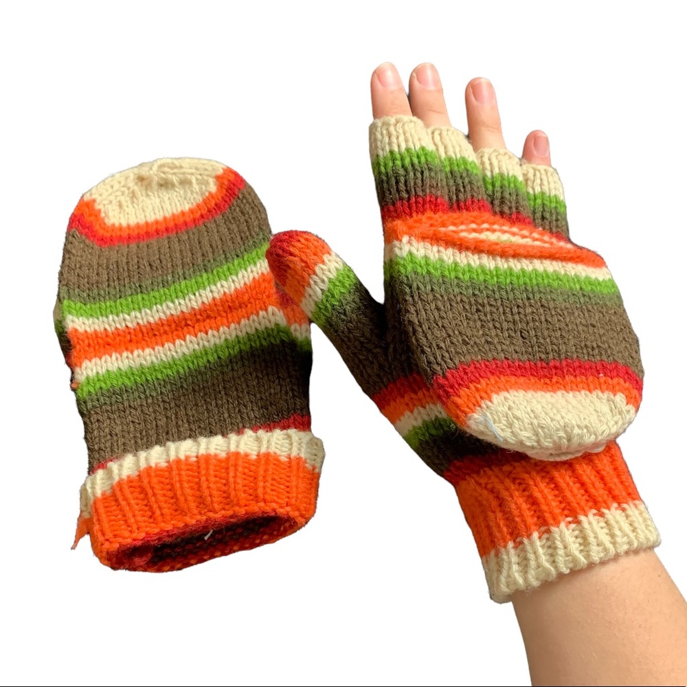 Vintage 70s Knitted Mittens